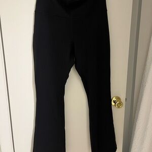 Black Flared Yoga Pants Lululemon NWOT sz 14
